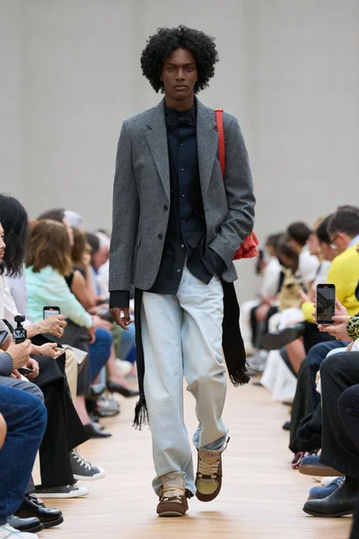 Look 47